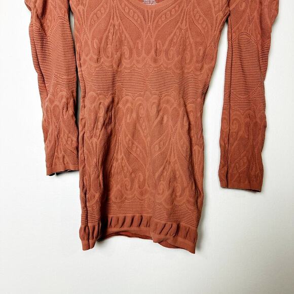Free People Intimately NWOT Textured Scoop Neck Knit Top Size XS/S - Picture 2 of 4